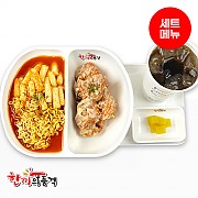 매콤달콤라볶이+까르보치킨-단무지